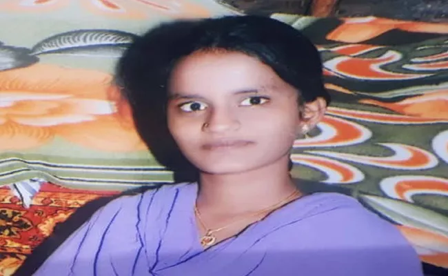 Inter Girl Died In Kurnool District - Sakshi