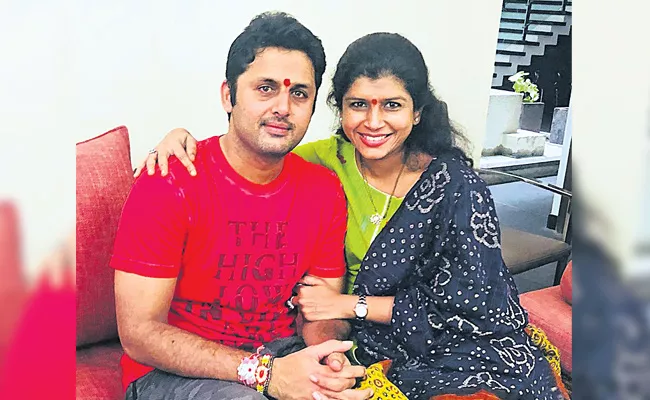 Hero Nithin Celebrate Rakhi Festival With His Sister Nikhitha Reddy - Sakshi