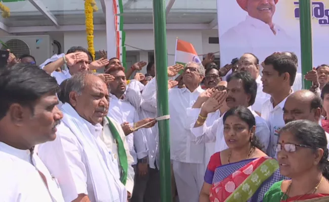 Independence Day Celebrations At YSRCP Office In AP And Telangana - Sakshi