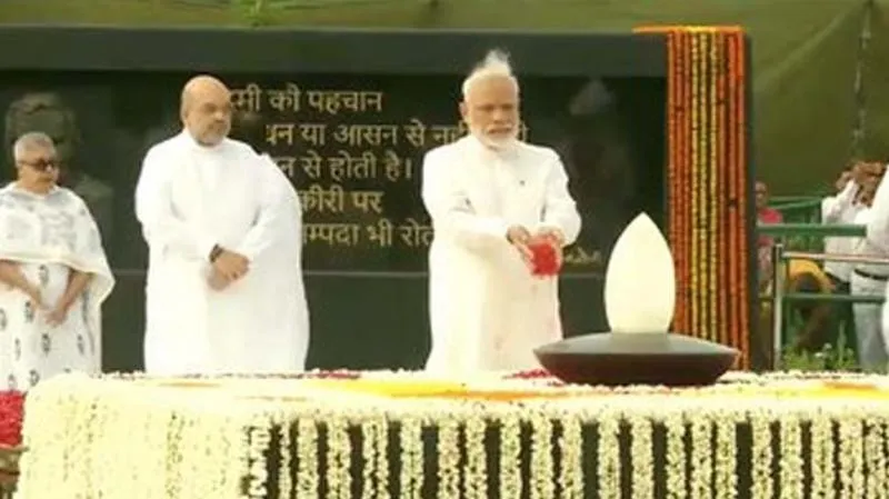 President Kovind PM Modi Amit Shah Pay Tribute To Vajpayee - Sakshi