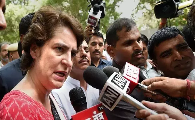 Priyanka Gandhi Shocked On Pehlu Khan lynching case - Sakshi