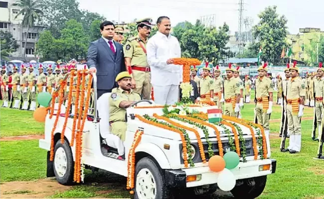 Independence Day Celebrations In Visakhapatnam - Sakshi