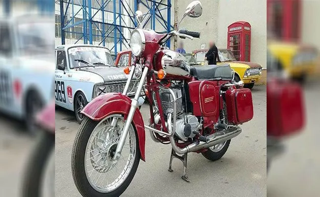 This VINTAGE  Yezdi motorcycle is all set to make a comeback - Sakshi