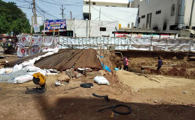 Town Planning Officials Land Corruption In Nellore - Sakshi