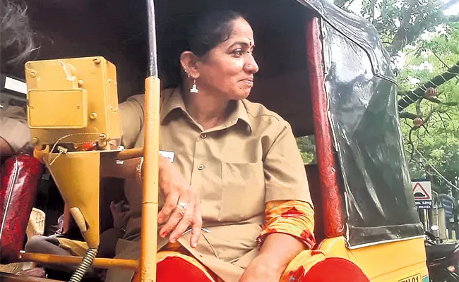 Tamil Nadu Auto Driver Rajeshwari Special Story - Sakshi