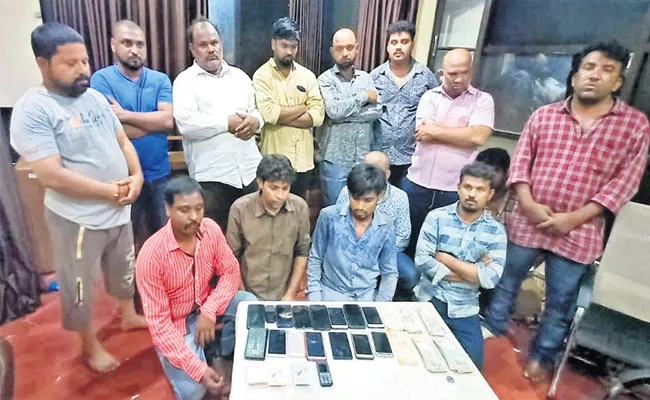 Man Arrest Running Cards Club in Hyderabad - Sakshi