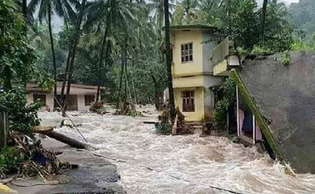 Heavy Flood In Kerala Death Toll At 121 - Sakshi