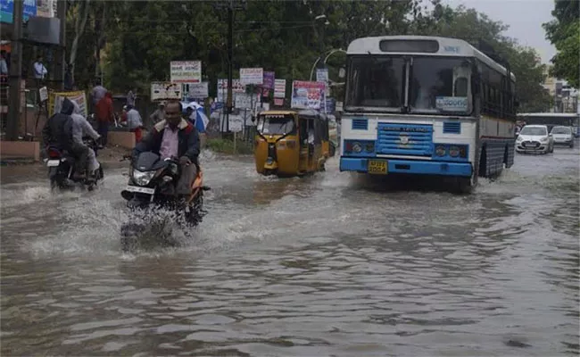 Heavy Rains In Warangal 2nd August - Sakshi