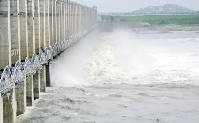 Krishna Flood Water Flow Increase In Srisailam