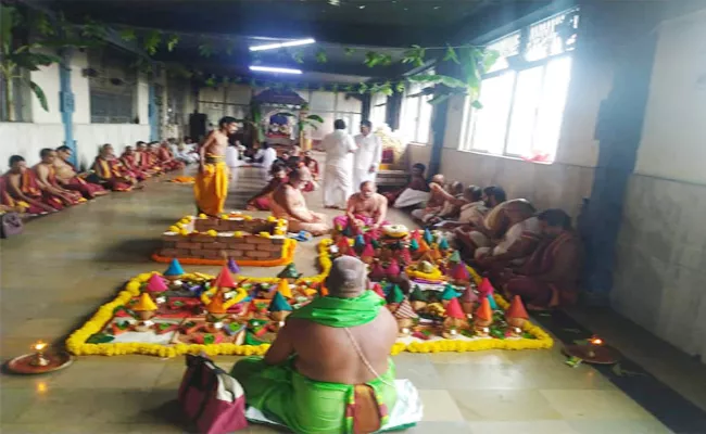 129th Satyadeva Anniversary Celebrations In Annavaram Temple - Sakshi