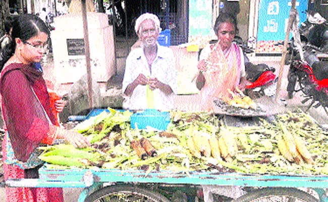 Old Couple Doing Business Together And Lead Life In West Godavari - Sakshi