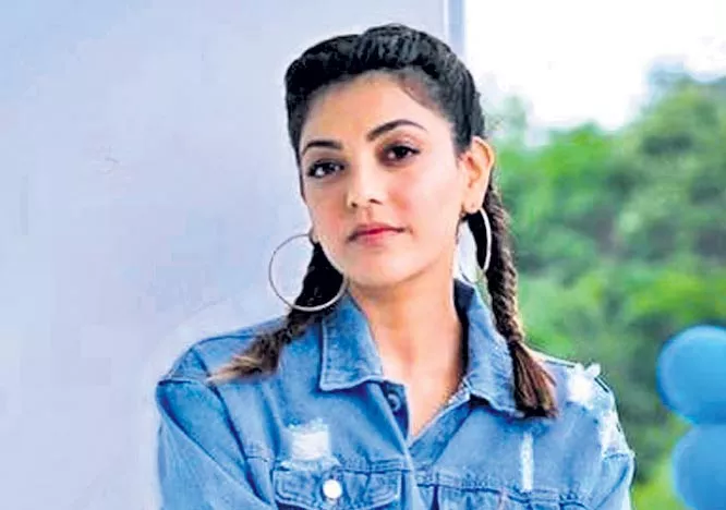 kajal agarwal queen tamil remake on sensor issue - Sakshi