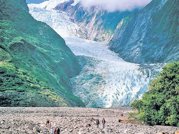 400 glaciers was Melting as speed  - Sakshi