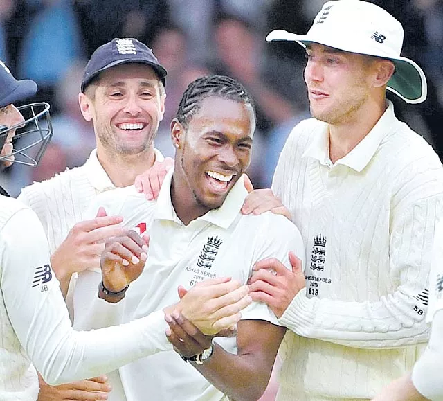 Jofra Archer Takes Six As Australia All Out For 179 In Third Test - Sakshi