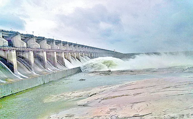 Central Government Preferred To Icchampally Reservoir To Drift Krishna- Godavari Water To Kaveri - Sakshi