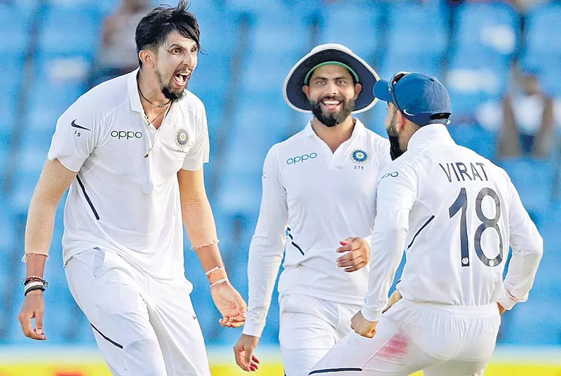 India bowl out West Indies for 222 in 1st innings - Sakshi