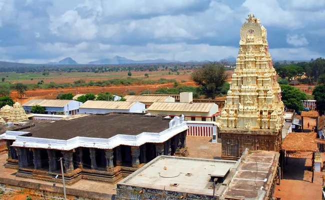 Non-Hindu Religion In Srisailam Temple - Sakshi