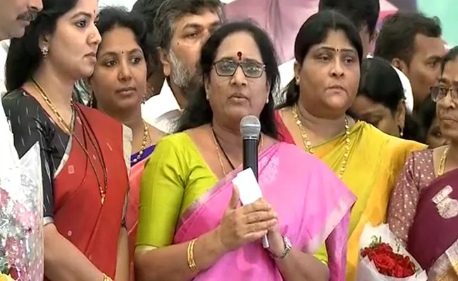 AP Women Commission Chairperson Vasireddy Padma Praises CM Jagan - Sakshi