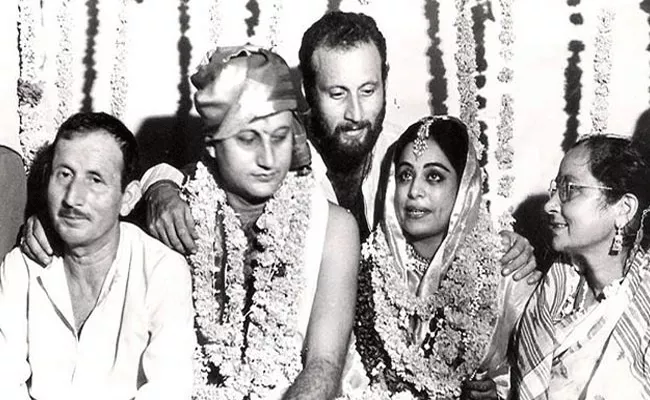 Anupam Kher Anniversary Wishes For Kirron Kher With Adorable Pic - Sakshi