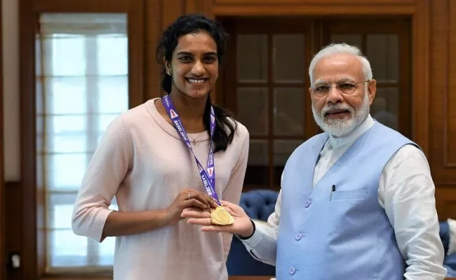 PV Sindhu Meets Narendra Modi - Sakshi