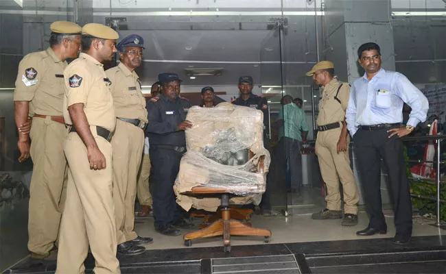 Kodela Siva Prasada Rao Furniture Seized In Guntur - Sakshi