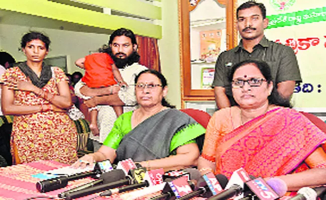 Vasireddy Padma Speech In Guntur Over Women Security - Sakshi