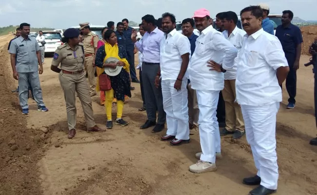 Telangana CM KCR Visits Mahabubnagar District - Sakshi