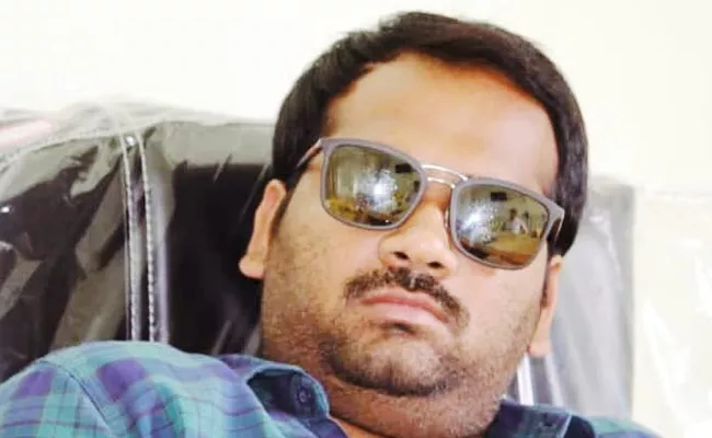 Cricket buki,TDP leader arrested at  Narasaraopet - Sakshi