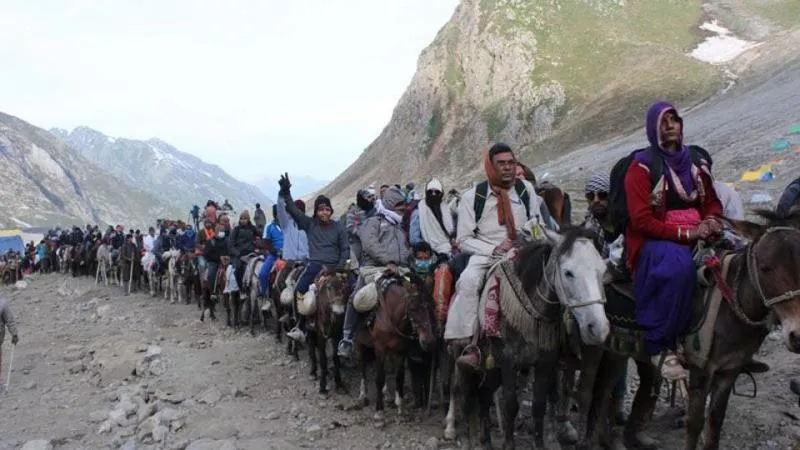 Why Central government decided to curtail the Amarnath yatra - Sakshi