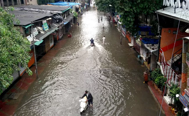 Heavy Rains In Mumbai - Sakshi