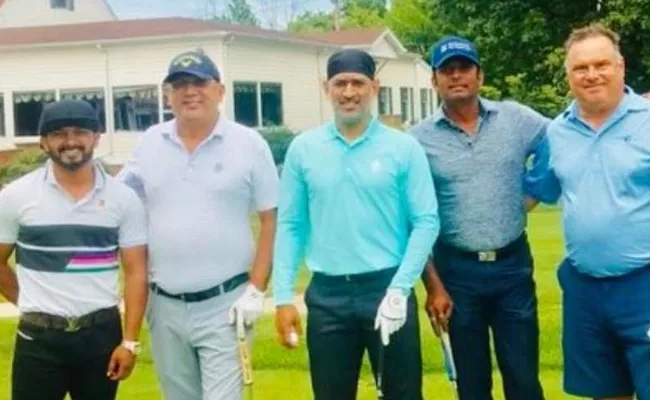 Dhonis Photo Of Playing Golf With Kedar Jadhav Goes Viral - Sakshi