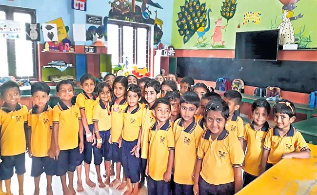 Kerala School Headmaster Changed Dress Code For Girls And Boys - Sakshi