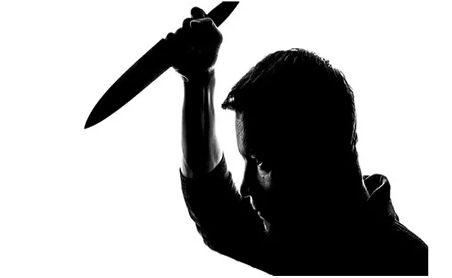 Man Allegedly Kills Young Man Due To Love Affairs In Tamil Nadu - Sakshi