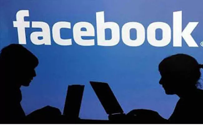 Man Fraud Two Lakh From Women From FaceBook Contact - Sakshi