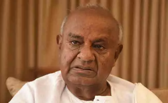 MLA Narayana Gowda Blames Devegowda - Sakshi