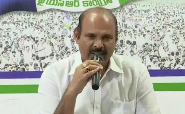 YSRCP Leader Kolusu Parthasarathy Fires On Devineni Uma - Sakshi