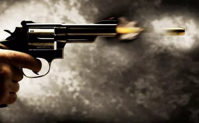 Man Kills Punjab CMs Commando - Sakshi