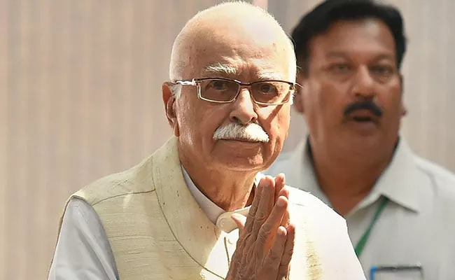 LK Advani On Centre Scrapping Article 370 Bold Step - Sakshi