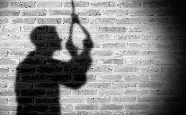 Man Commit Suicide  After Scolded By Mother in Vizianagaram - Sakshi