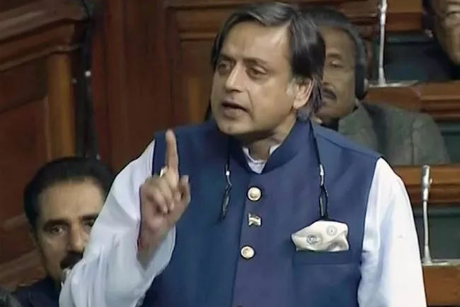 Shashi Tharoor Says Congress Stands With Kashmiri People - Sakshi