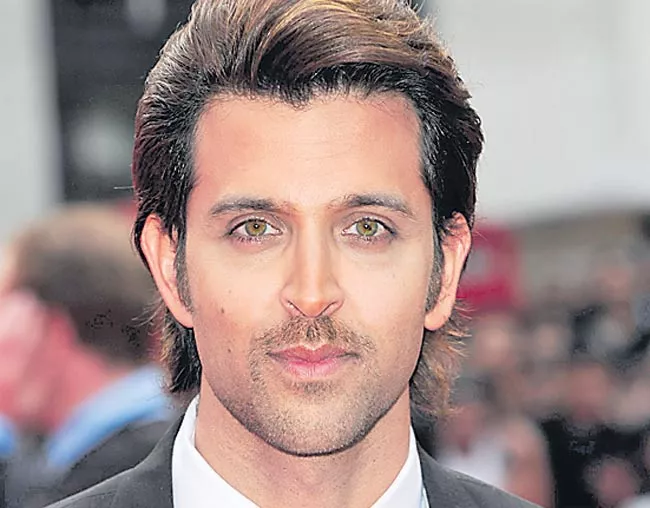 Hrithik Roshan to play Lord Ram in Allu Aravind Ramayana - Sakshi