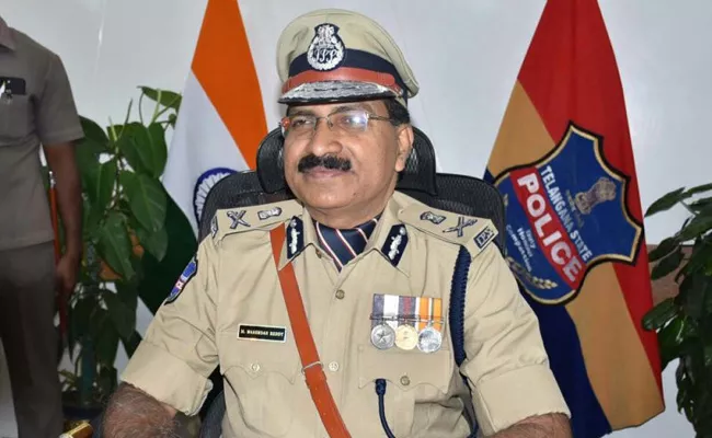 New Democracy Leaders Meet DGP Mahender Reddy Over Linganna Encounter - Sakshi