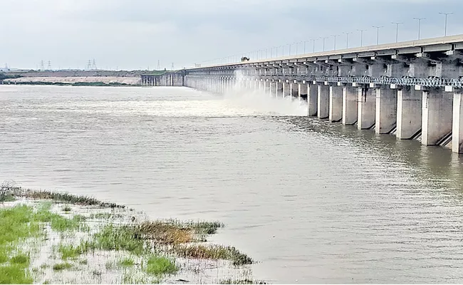 Rivers Overflow In Telangana - Sakshi