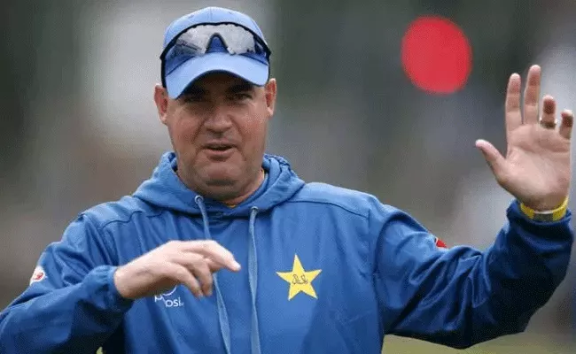 World Cup Affect PCB Parts Ways With Coach Mickey Arthur - Sakshi