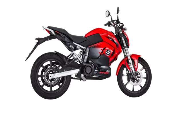 Revolt RV 400 AI-Enabled Electric Bike Rolls Off the Assembly Line, Launch on August 28 - Sakshi