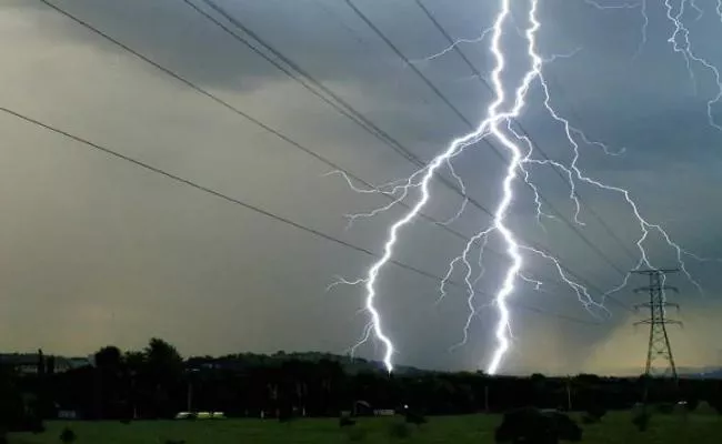 Heavy Rains In Joint Warangal District - Sakshi