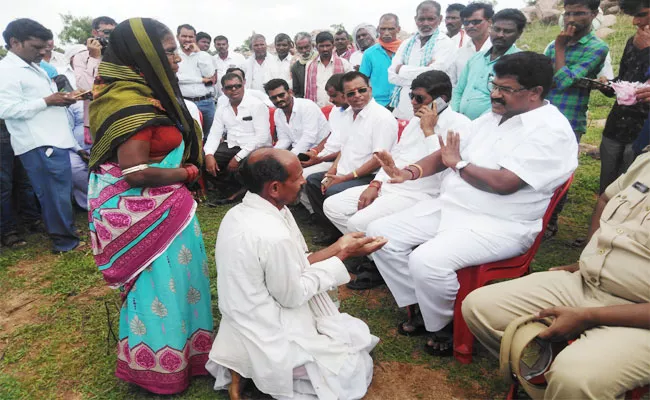 Jukkal MLA Hanmanth Shinde Visits Kamareddy - Sakshi