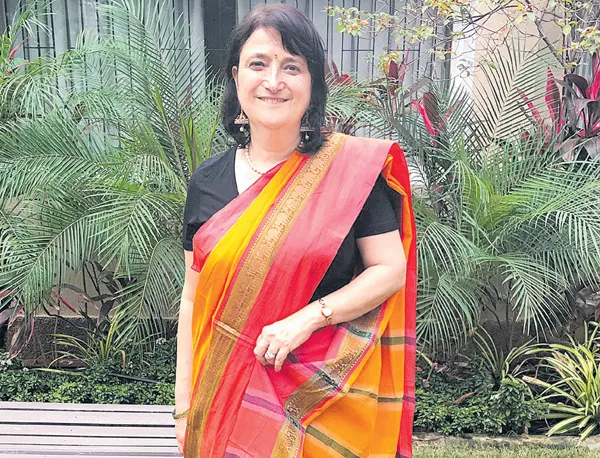 Former American Consul General Catherine Hadda comments about Weavers Day - Sakshi