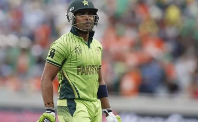 Umar Akmal Reports Match Fixing Approach by Ex Pakistan player - Sakshi