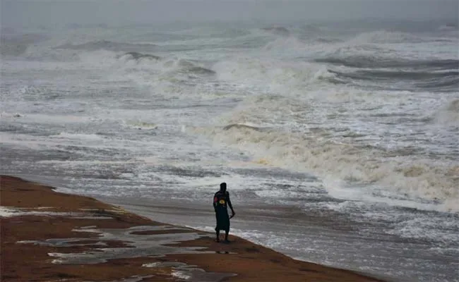 Sea Erosion at Kalingapatnam - Sakshi